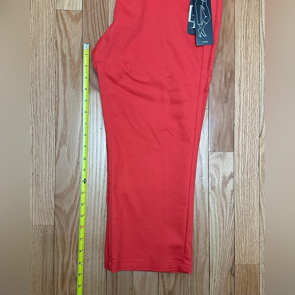 Dalia Collection Bold Red Capris - Picture 4 of 6